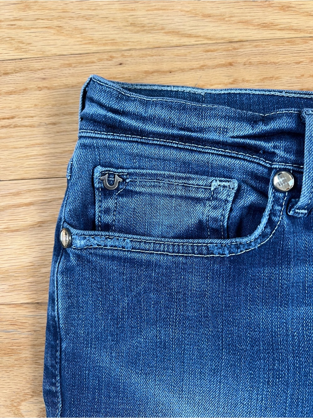 True Religion Cora Mid Rise Straight Swarovski Crystal Flap Pocket Jeans Size 30 - Picture 5 of 16